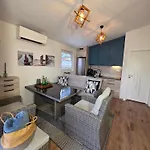 Lakeside Holiday home